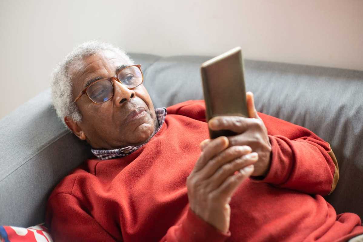 What to Look for in Senior Internet Plans